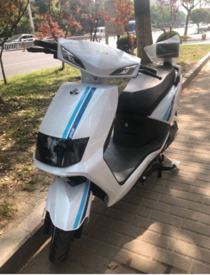 二轮电瓶车